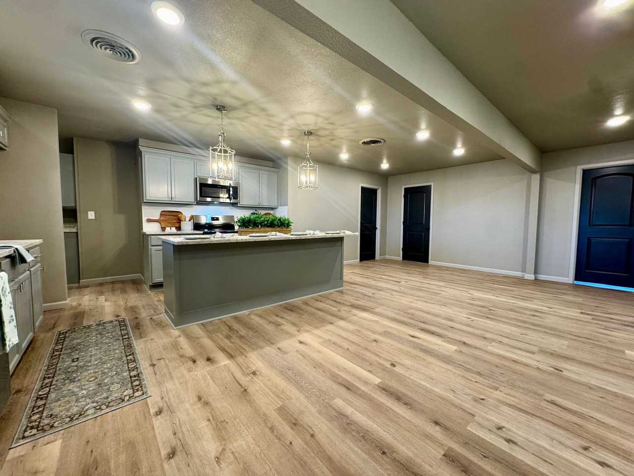 106 N 22nd Pl - Photo 2 of 50