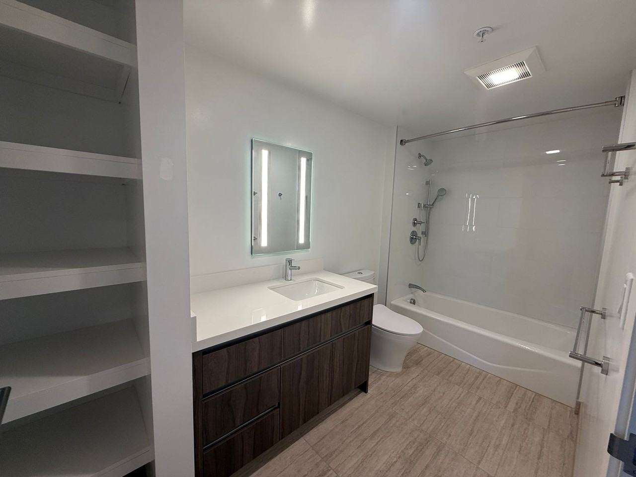 1515 Liona St #310 - Photo 5 of 11