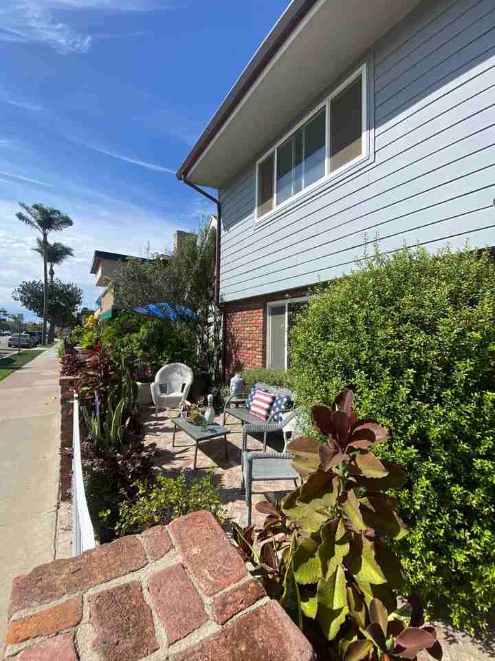 415 1/2 Ocean Ave - Photo 3 of 10
