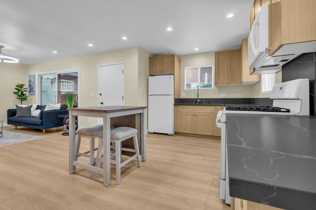 3964 1/2 La Salle Ave - Photo 4 of 21