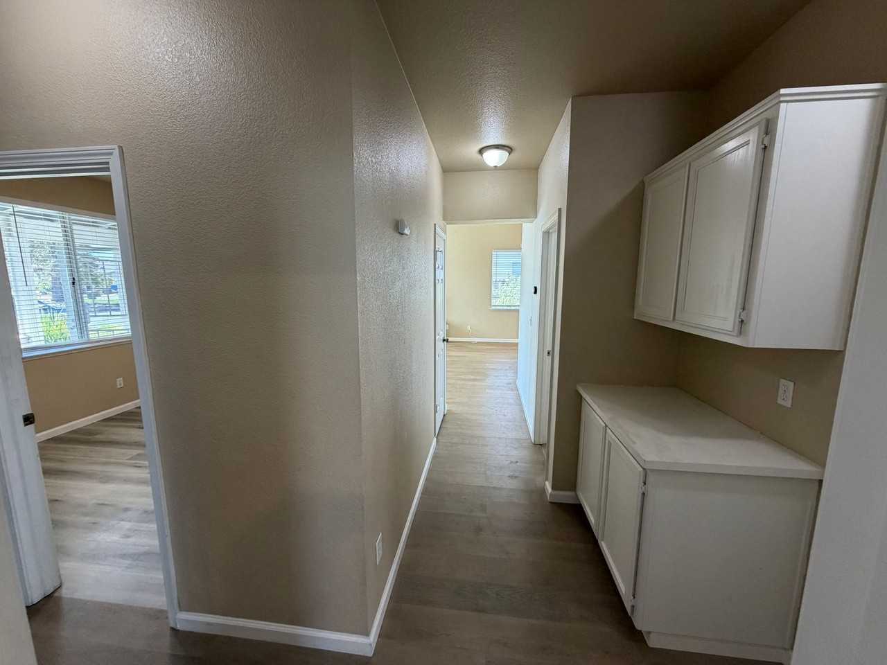 5431 Lakespring Dr - Photo 6 of 19
