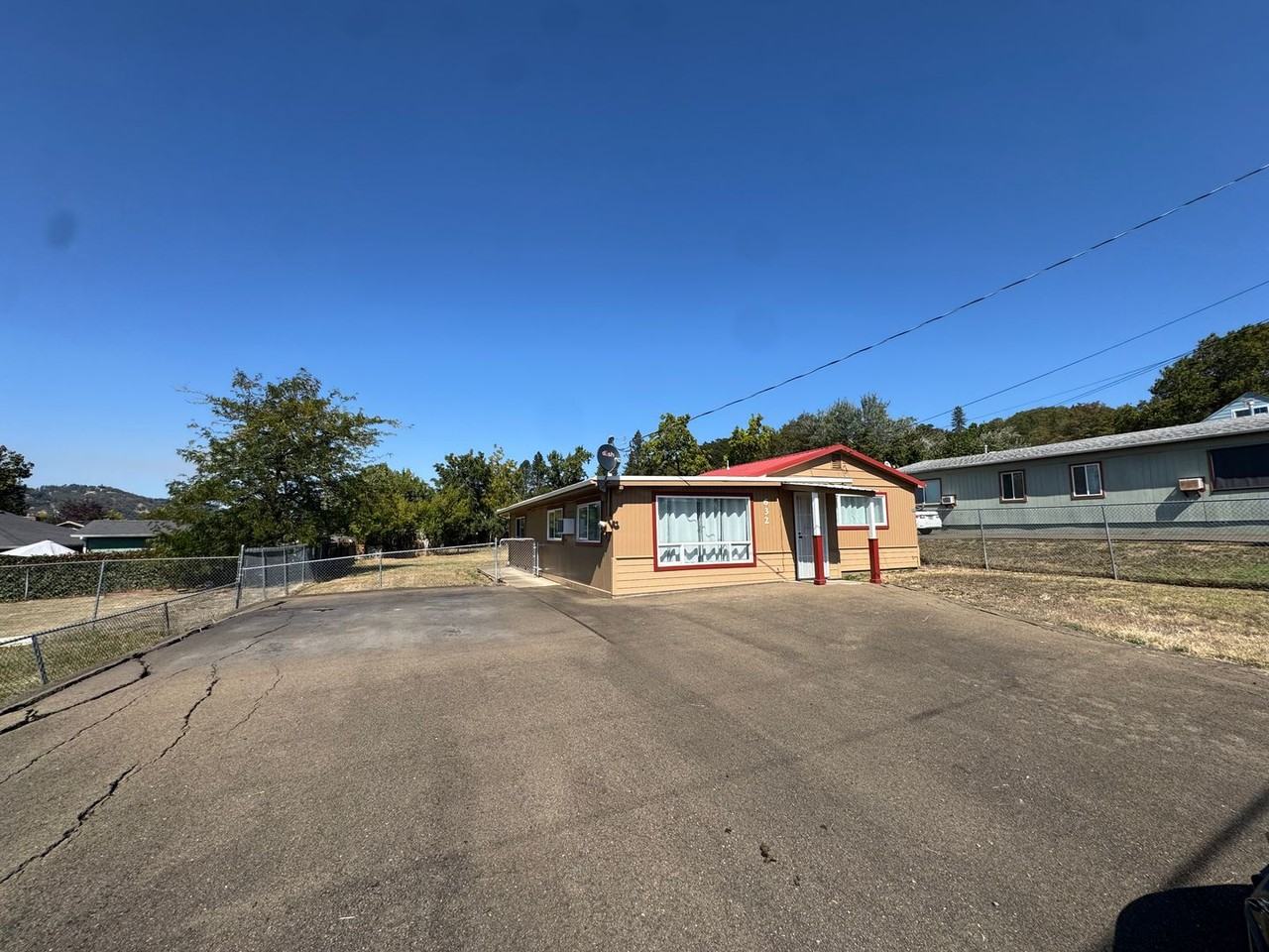 632 Meadow Ave - Photo 2 of 19