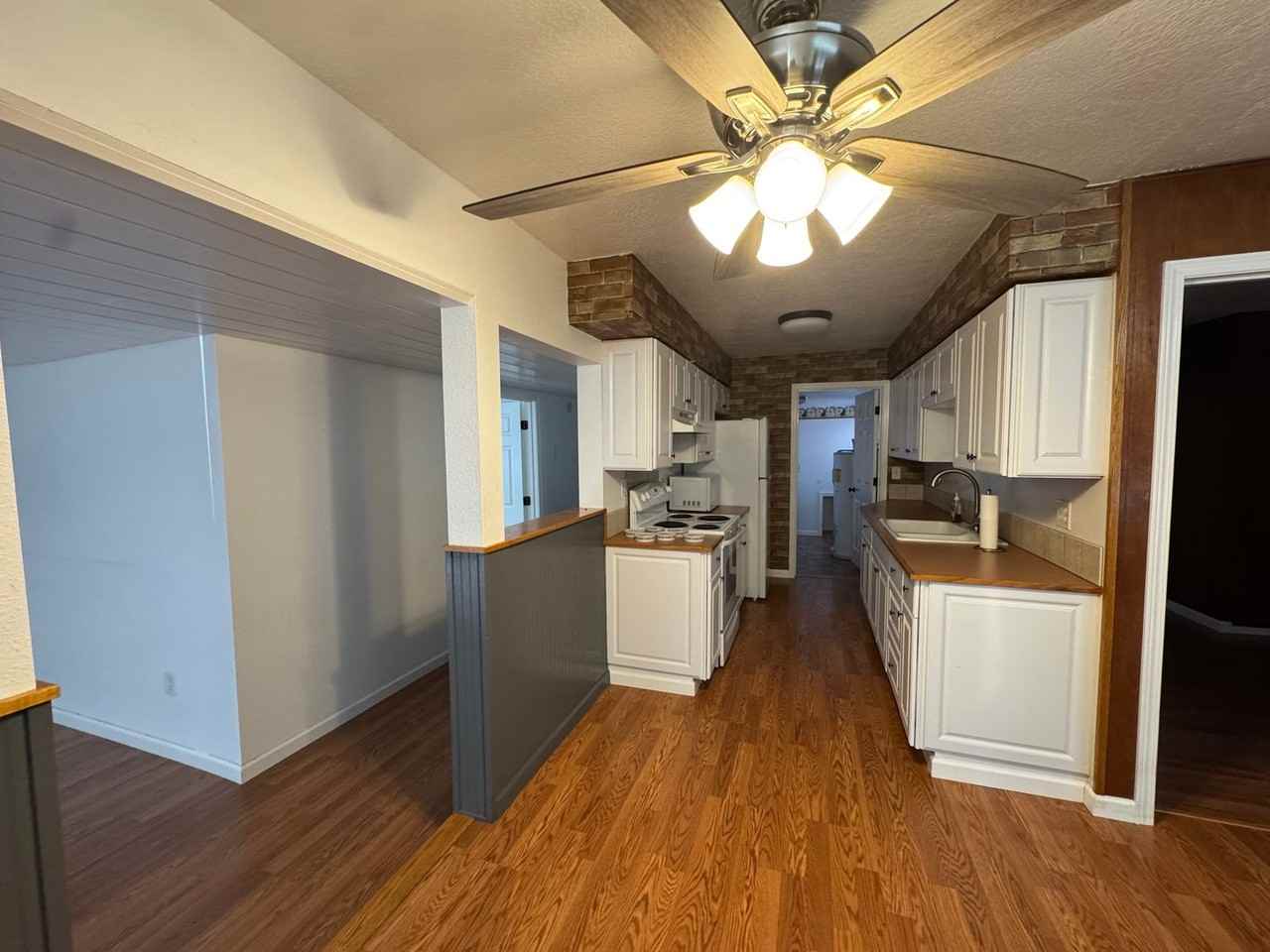 632 Meadow Ave - Photo 3 of 19