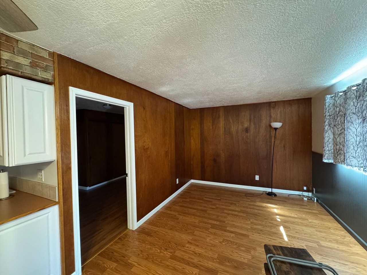 632 Meadow Ave - Photo 6 of 19