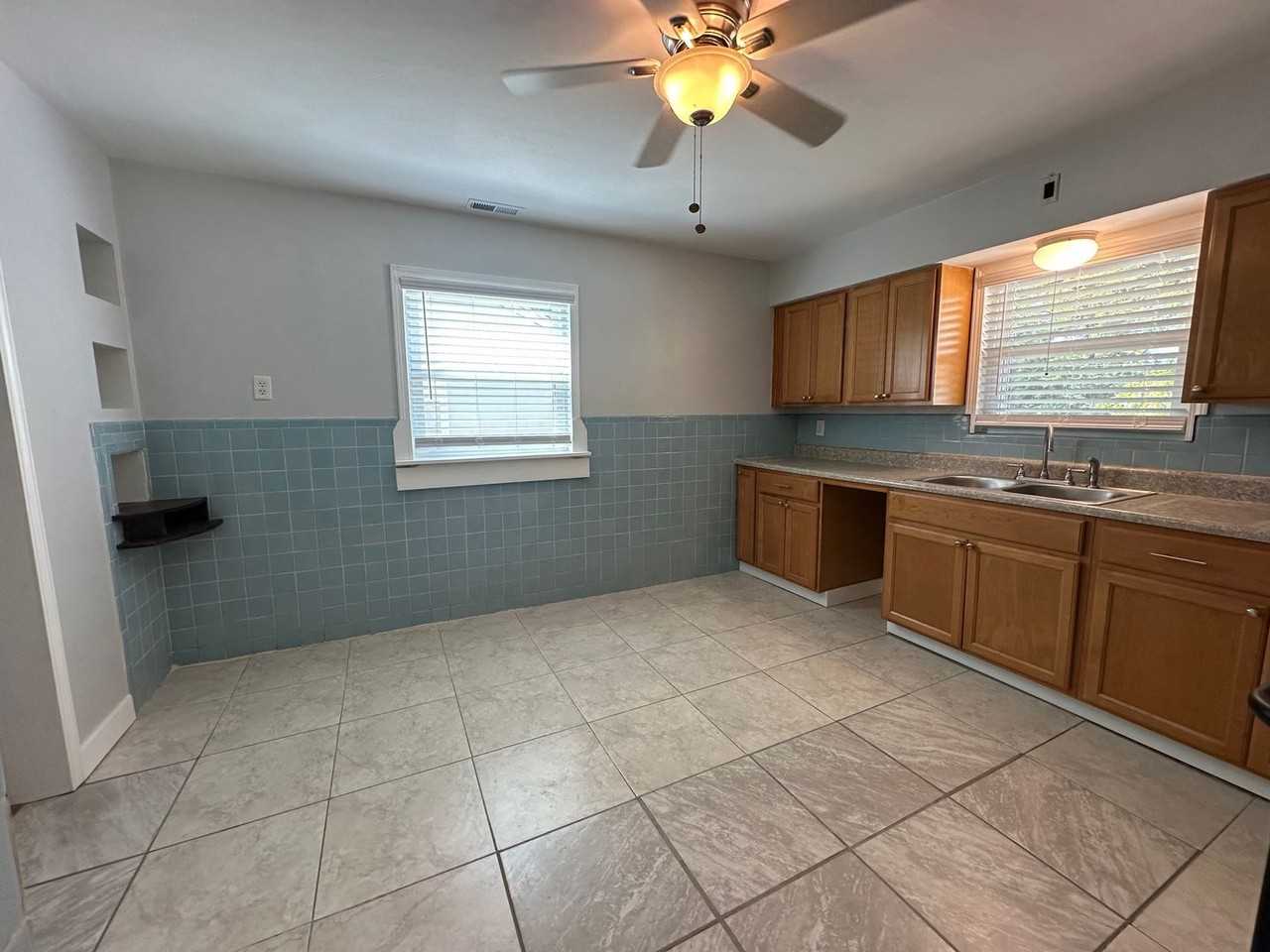 19 Saint George Ct - Photo 5 of 12