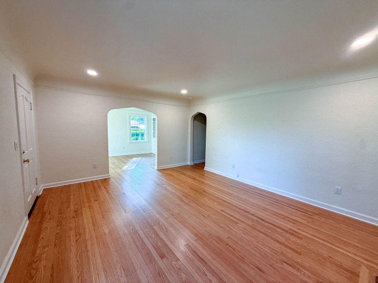 641 Nw 180th St - Photo 5 of 24