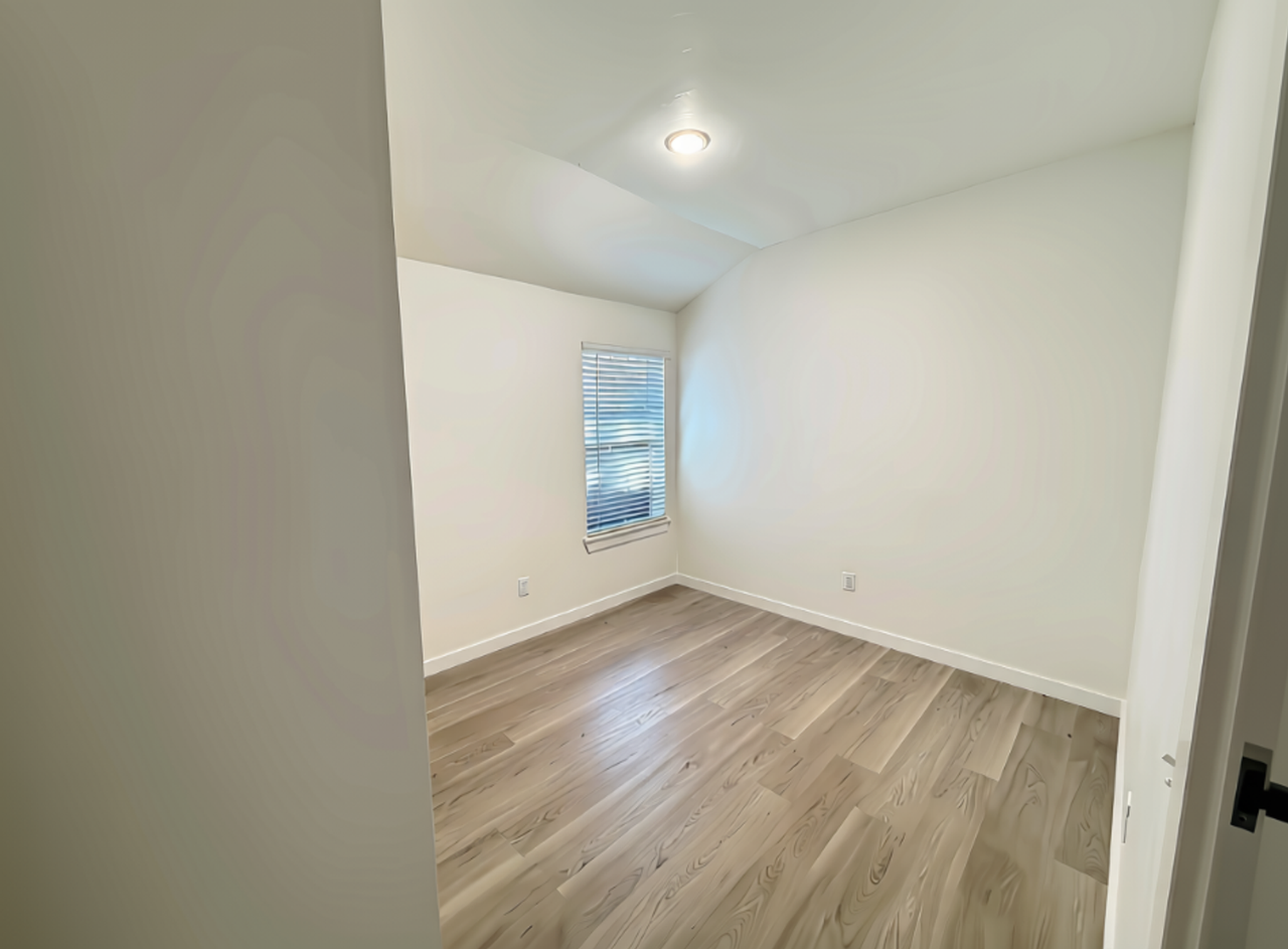 324 Nw 122nd St #2 - Photo 6 of 16