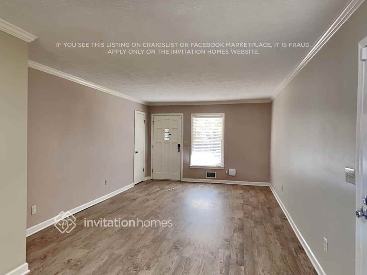 2631 Kings Cir - Photo 3 of 21