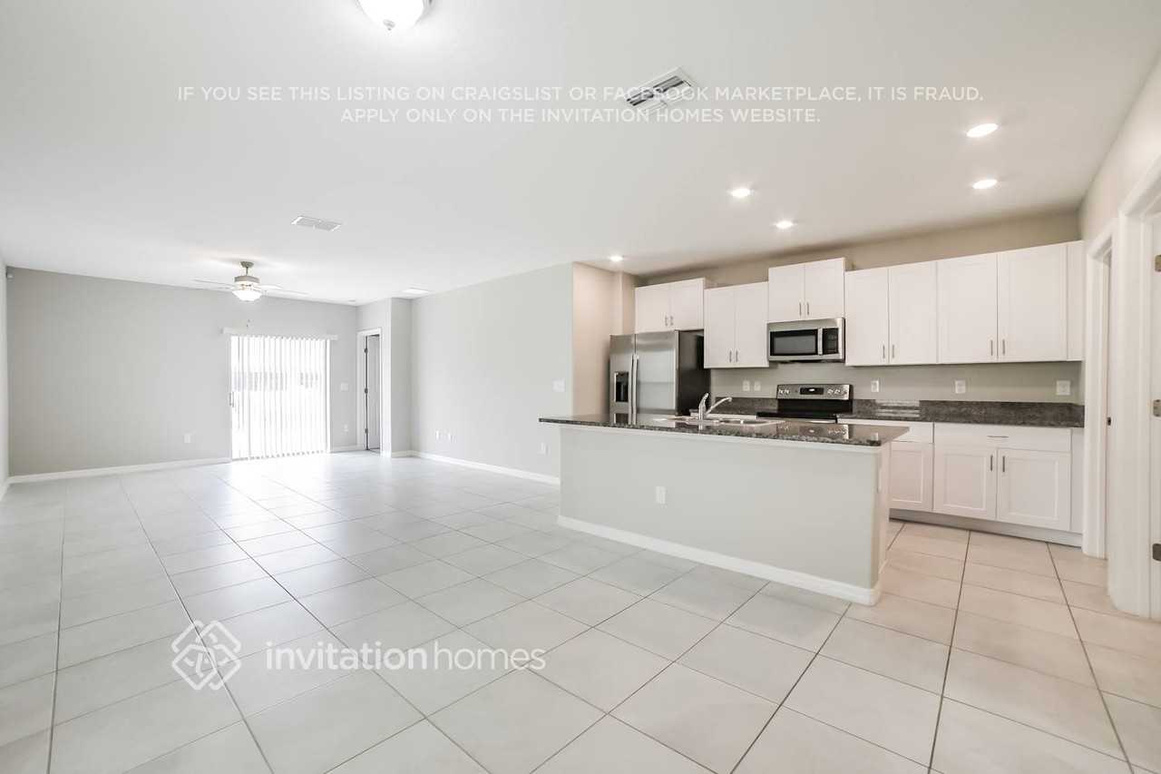 2190 Jungle Dr - Photo 5 of 18