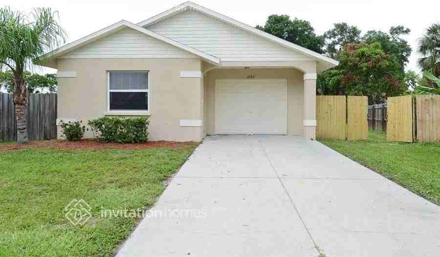 1227 Dr Martin Luther King Jr Pl
