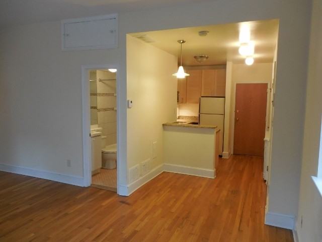 2001 Kalorama Road NW - Photo 6 of 27