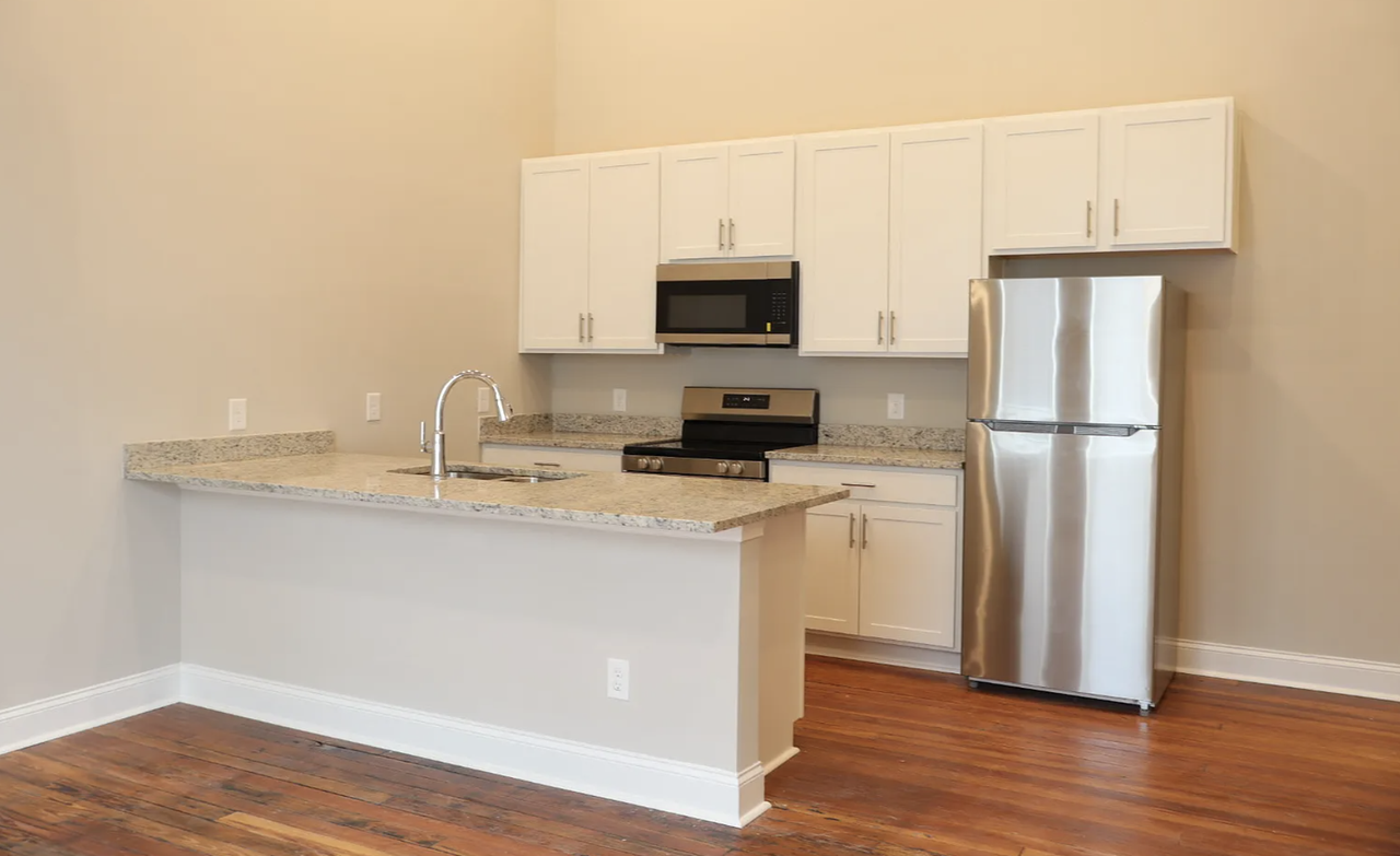 127 South Wayne Street - Photo 5 of 50