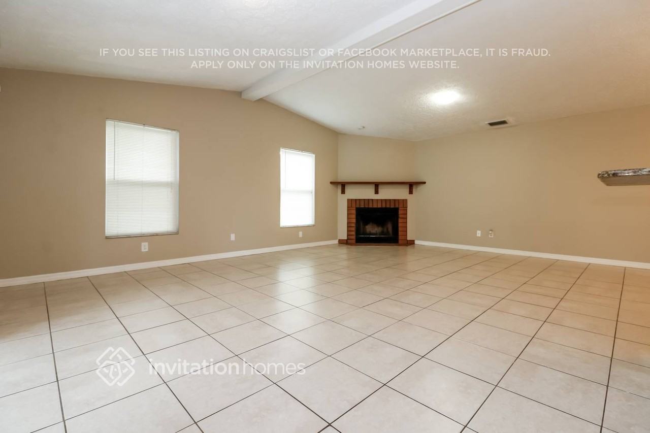 419 Sw 39th Ter - Photo 4 of 20