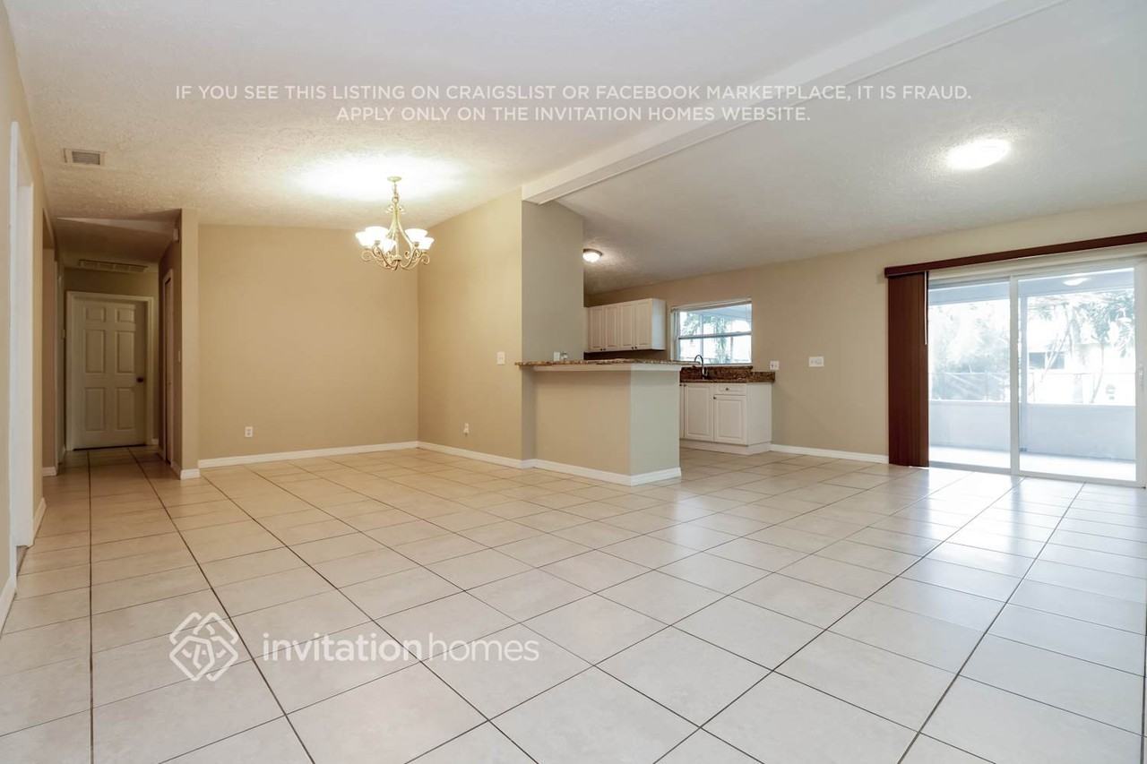 419 Sw 39th Ter - Photo 7 of 20