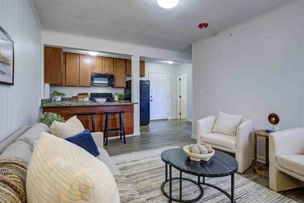 808 Carolina Drive - Photo 5 of 50