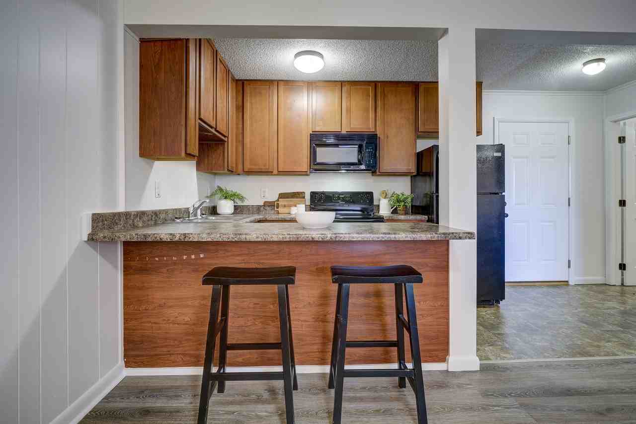 808 Carolina Drive - Photo 7 of 50