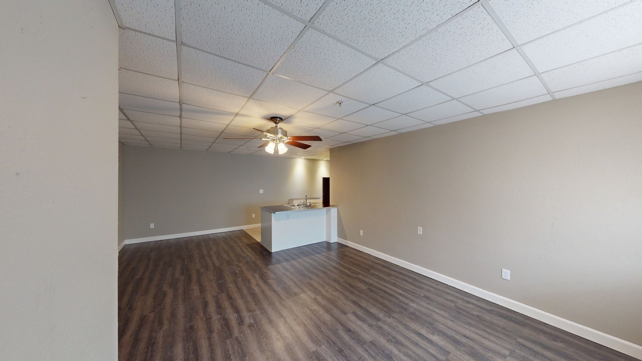 141 North Court - Photo 5 of 8