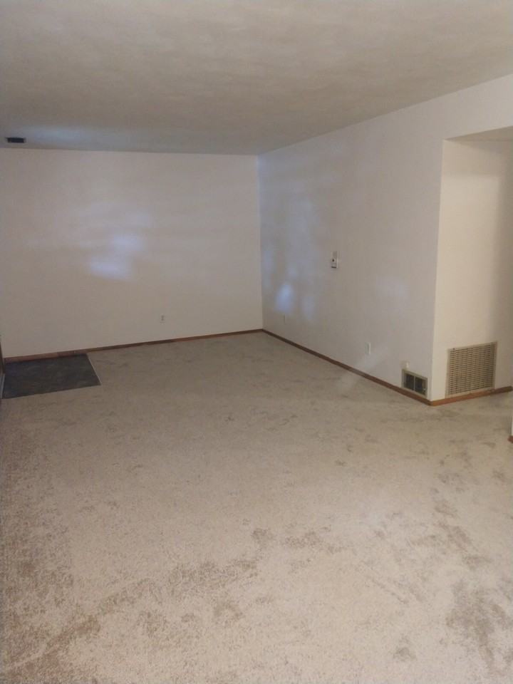 403 Ellen Ave. - Photo 4 of 13