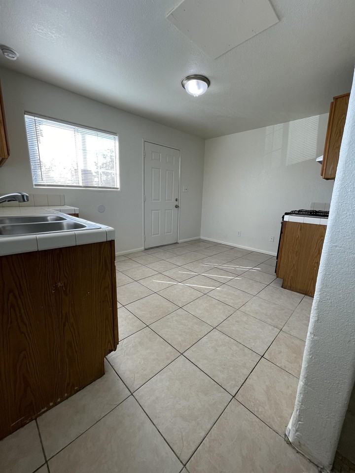 1718 Jefferson Street - Photo 3 of 6