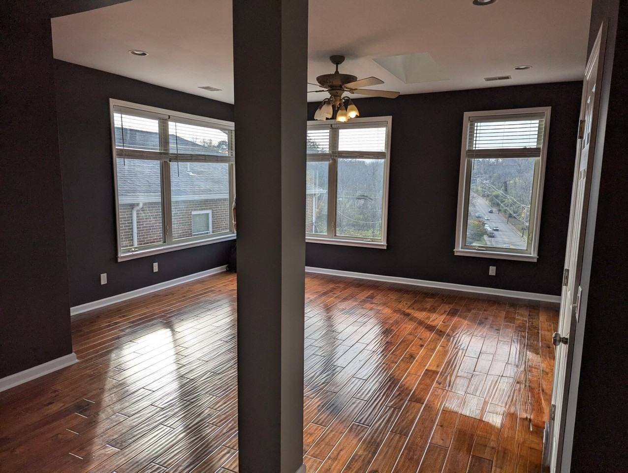 526 Clinton Springs Avenue - Photo 3 of 15