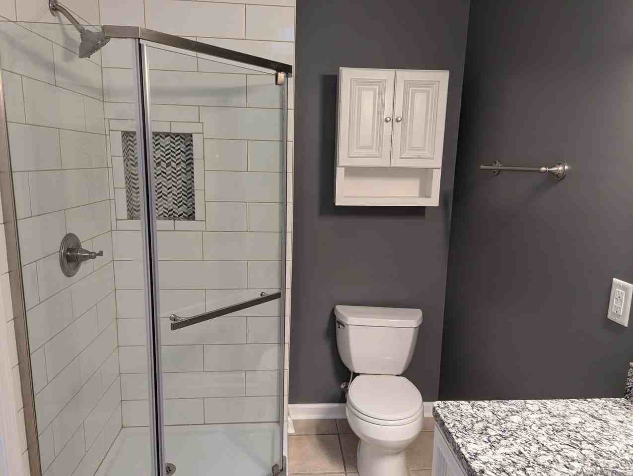 526 Clinton Springs Avenue - Photo 6 of 15