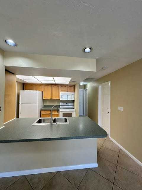3614 Southwest 7th Place - Photo 5 of 16