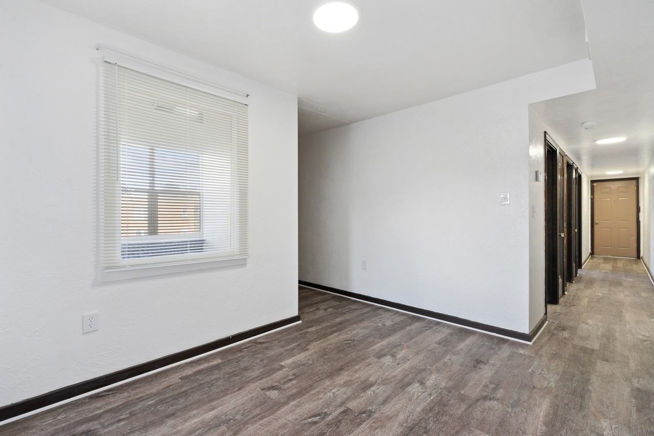 142 - 144 West 9th Avenue - Photo 3 of 14