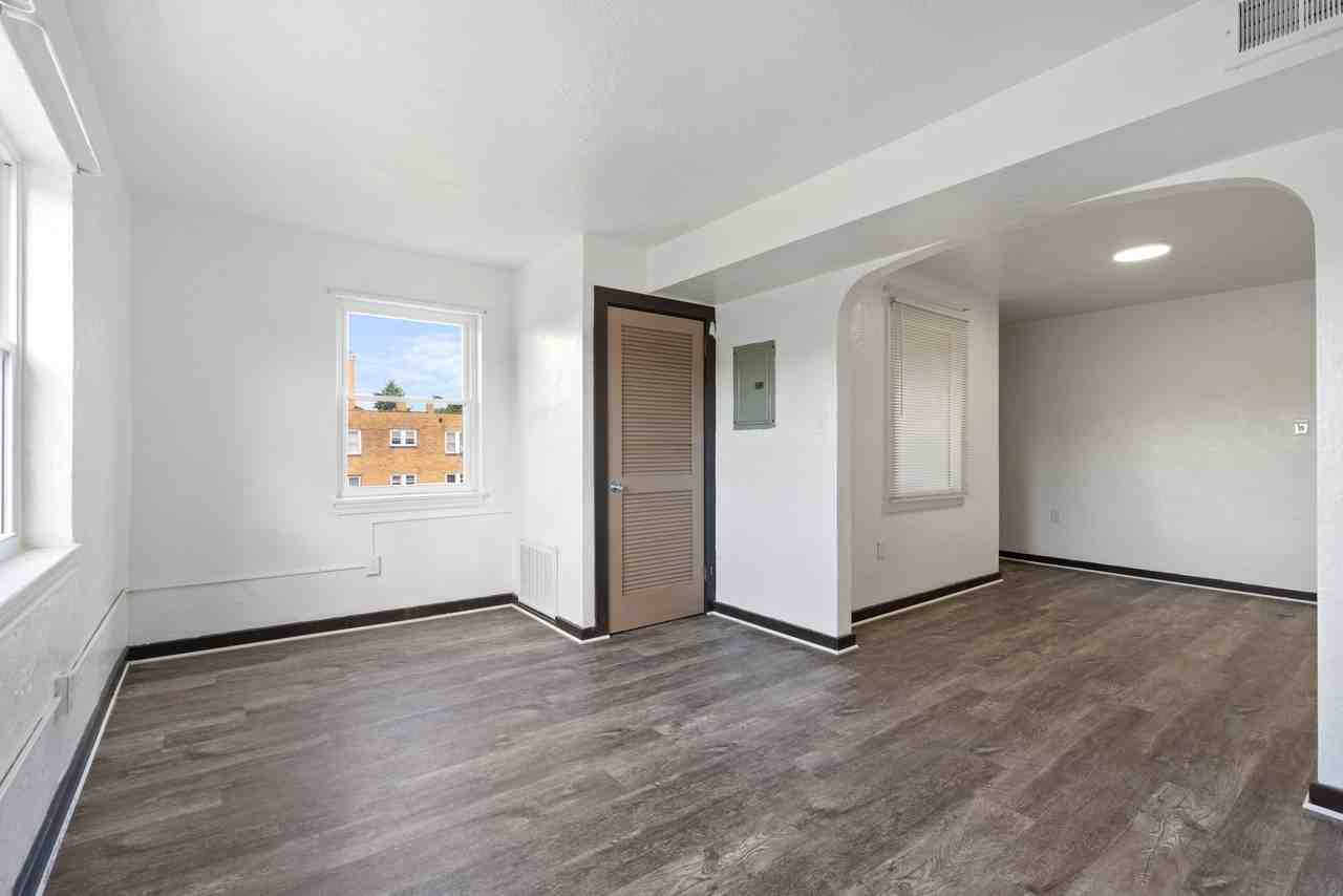 142 - 144 West 9th Avenue - Photo 5 of 14