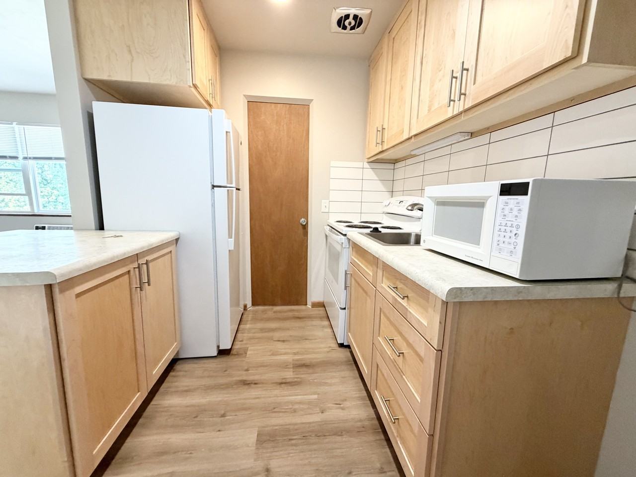 1705 Camus Lane - Photo 3 of 20