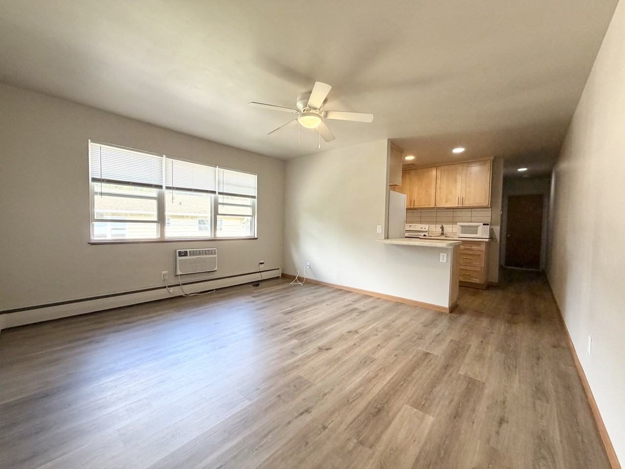 1705 Camus Lane - Photo 4 of 20