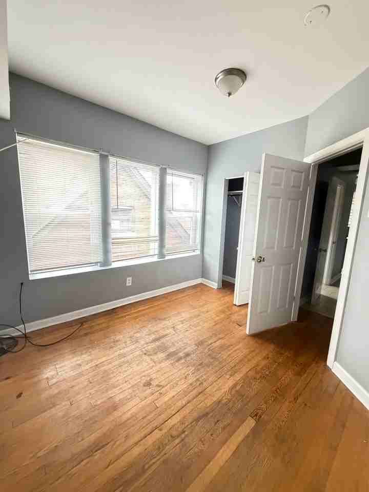 6920 South Vernon Avenue - Photo 6 of 11