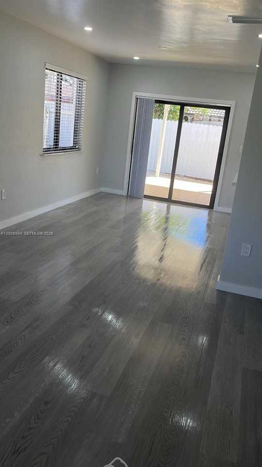 11050 Sw 5th St #11056 - Photo 5 of 5