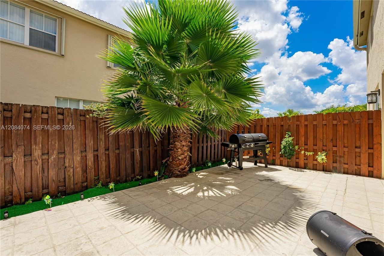 3119 Nw 101st Pl #3119 - Photo 5 of 5