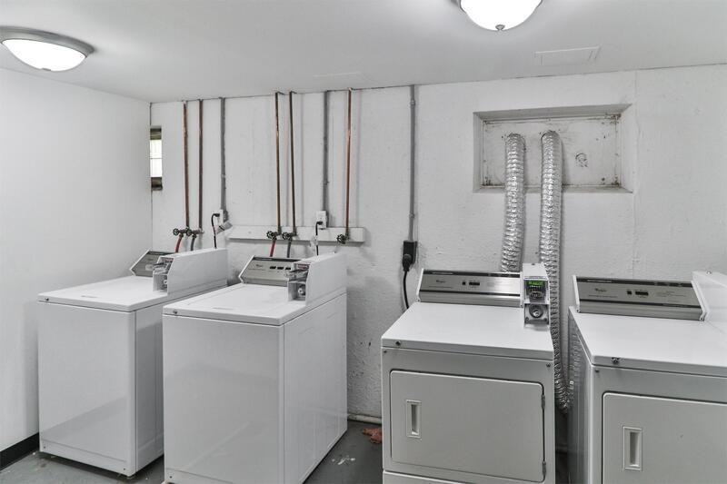 3850 Park Avenue - Photo 4 of 29