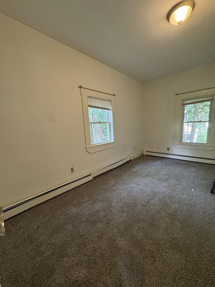 240 State Street - Photo 6 of 13