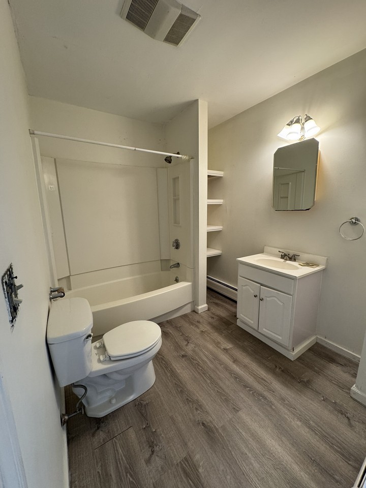 240 State Street - Photo 4 of 16