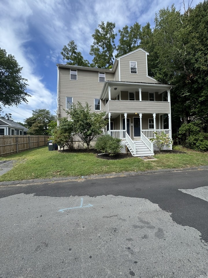 240 State Street - Photo 6 of 16