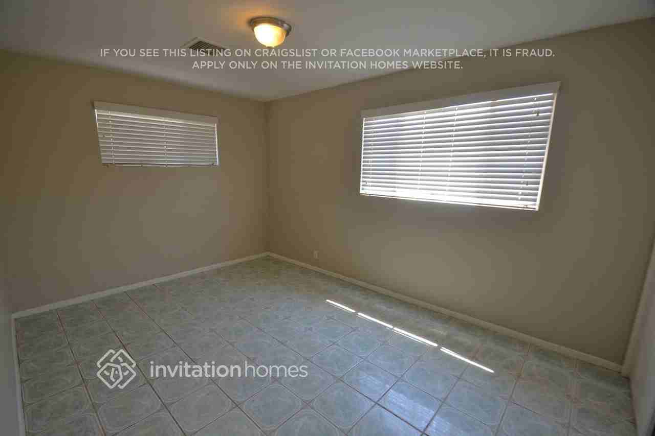 3630 E Oak St - Photo 6 of 11