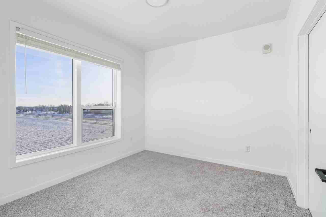 2465 62nd Avenue South - Photo 6 of 30