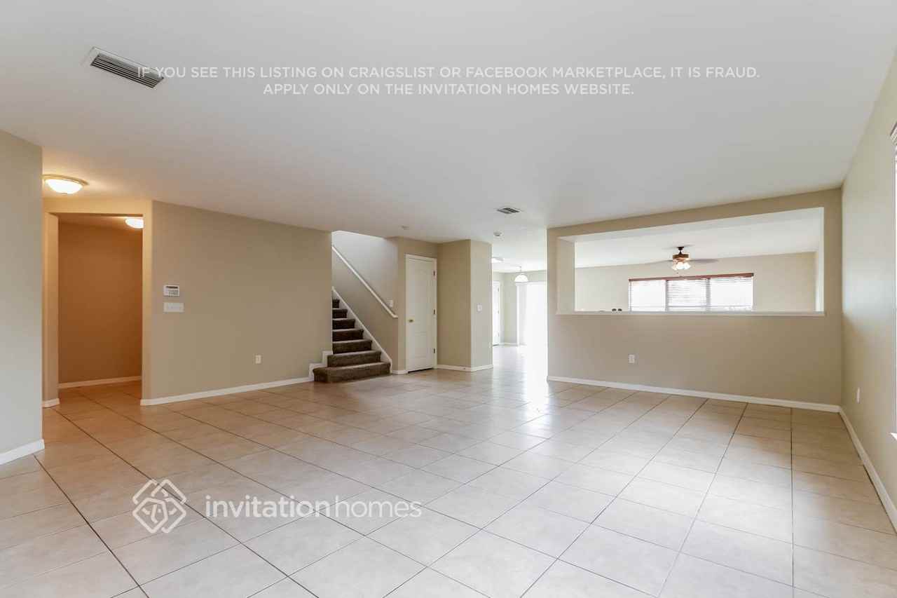 19542 Timberbluff Dr - Photo 3 of 6