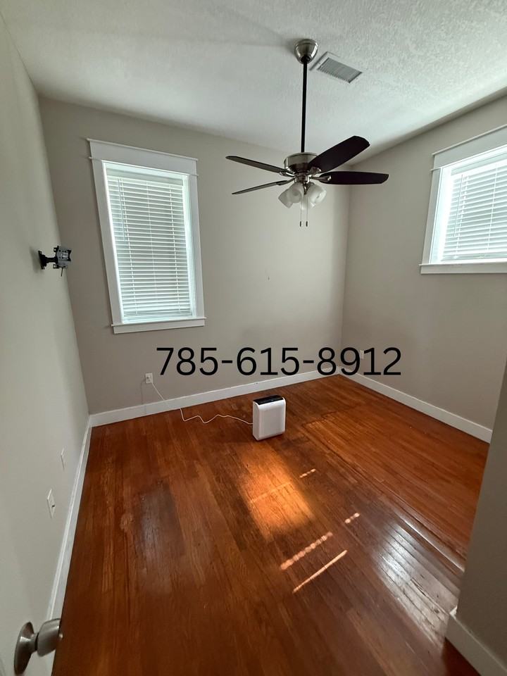 415 "A" S. Oak St. - Photo 5 of 6