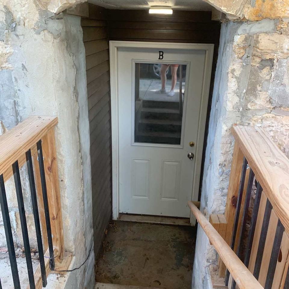 415 "B" S. Oak St. - Photo 5 of 6