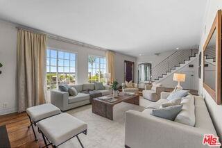 6609 Whitley Ter - Photo 3 of 8