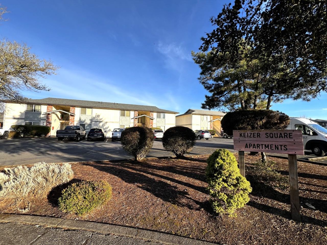 Keizer Square - Photo 5 of 6