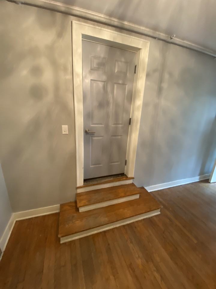 1038-1/2 7th Avenue - Photo 7 of 19
