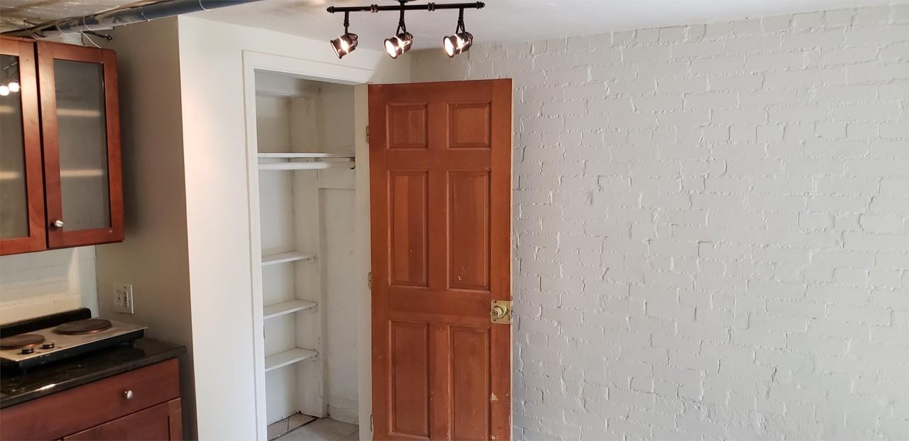 1005 11th STREET - Photo 2 of 5