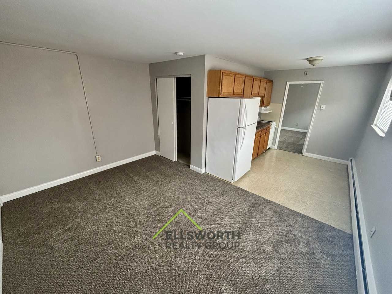 Lawn Ave-2216 - Photo 2 of 6