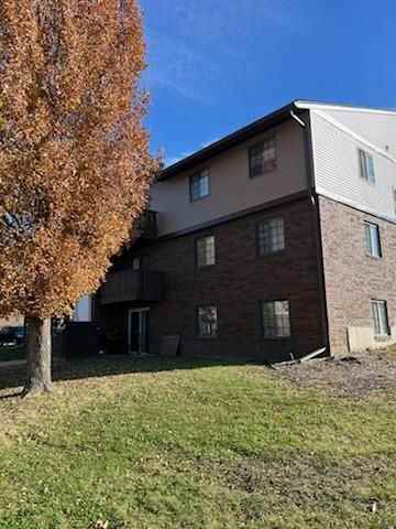 1617 Kenilworth Court - Photo 2 of 2
