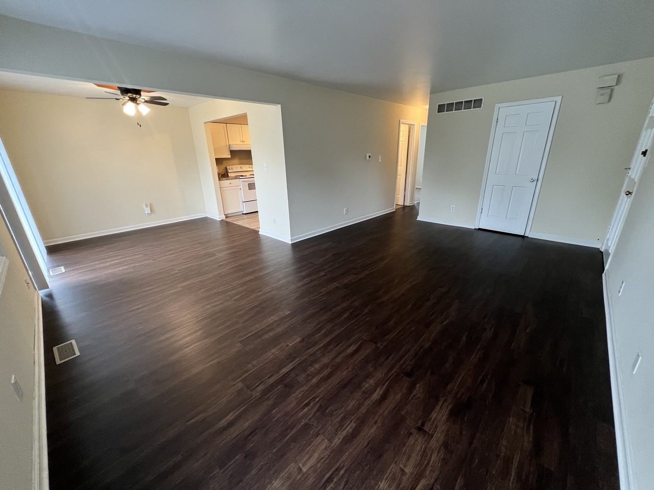 2019 Oak Street - Photo 2 of 12