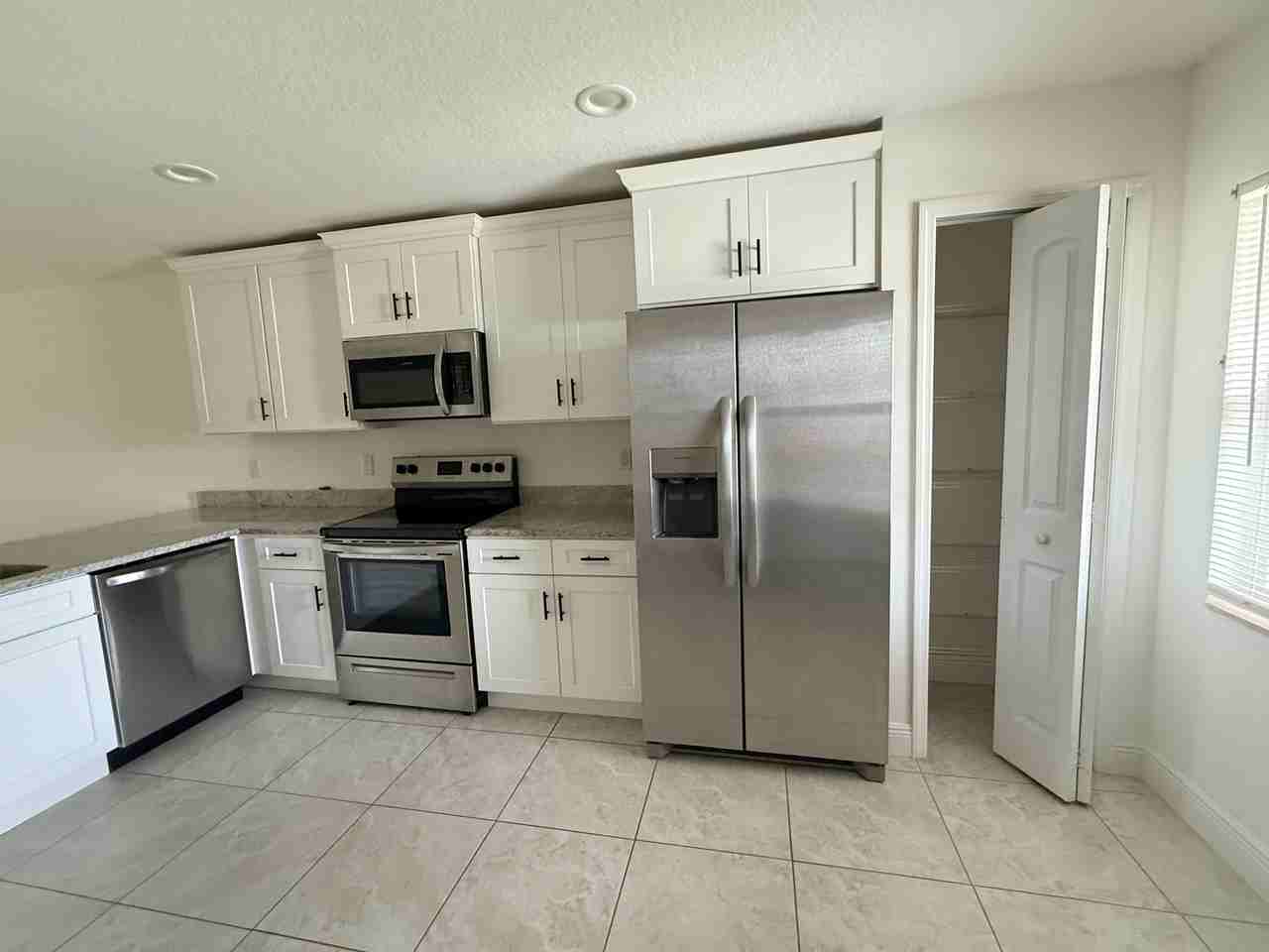Grimes St 10440, Spring Hill 34608 - Photo 4 of 17